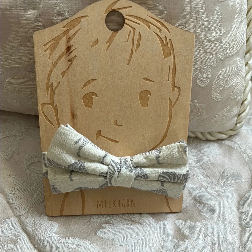 Milkbarn Kids Bow Tie in Cream and Gray